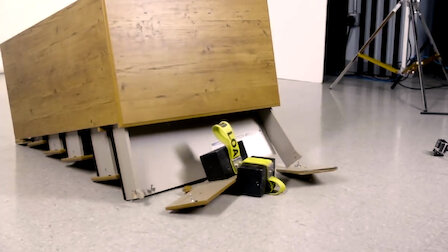 Ver Móveis mortíferos. Episódio 3 da Temporada 1.